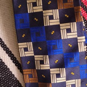 Beautiful RETRO Italian silk hand-made Tie